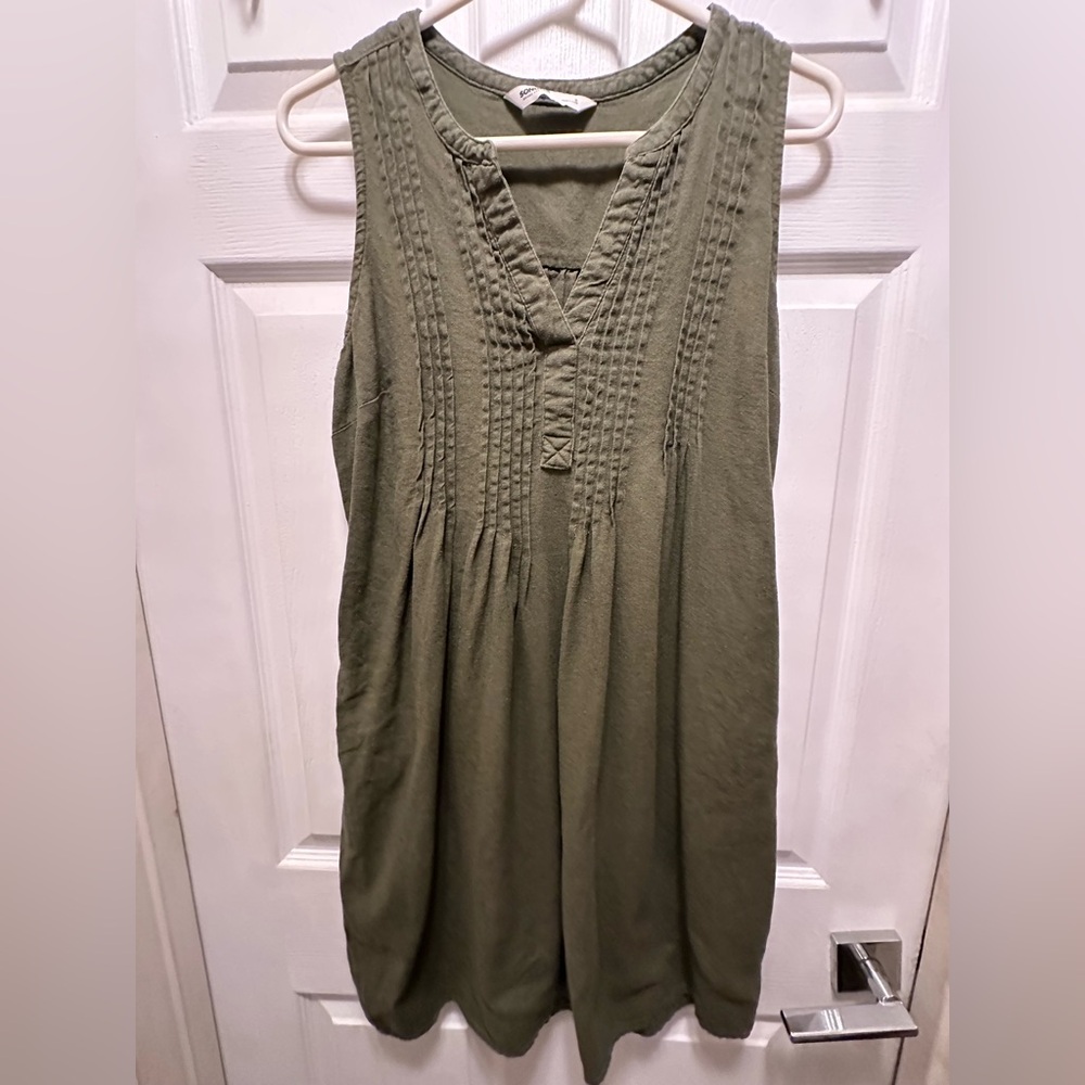 Sonoma Olive Green Sleeveless Pintuck V‑Neck Tunic